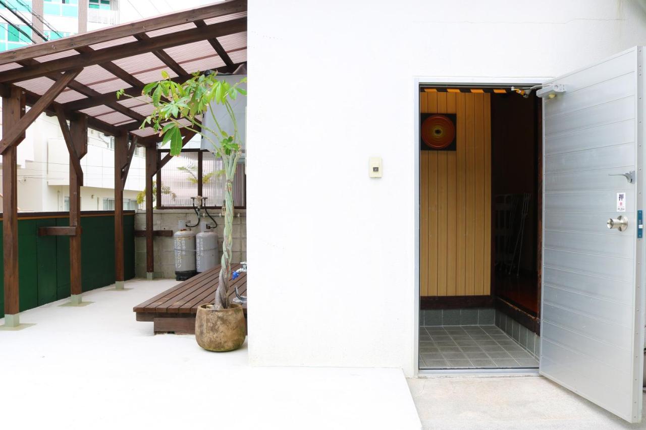 Okinawa Naha Jinjin -沖縄伝統体験型宿じんじん- Εξωτερικό φωτογραφία